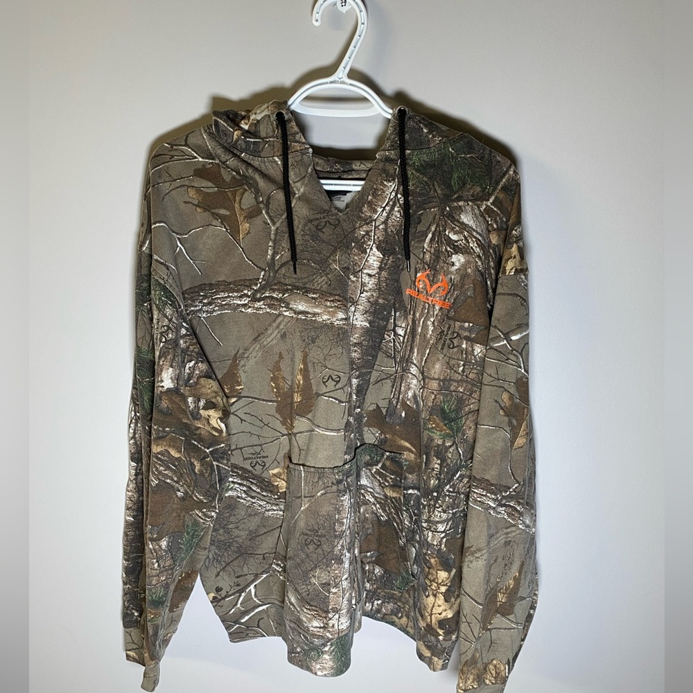 Realtree Camo Sweater V